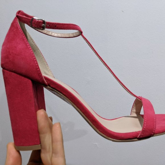 Le Chateau BNWT HOT pink Suede Wedge Heels Sandal - Picture 1 of 1